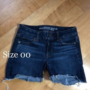 American Eagle Womens Size 00 Shorts Blue Jean Cut Offs Low Dark Wash Distressed
